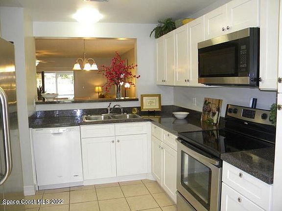 3rd image of 436 Sailfish Ave #7