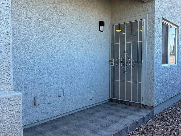 1714 S 5th St — Photo 17