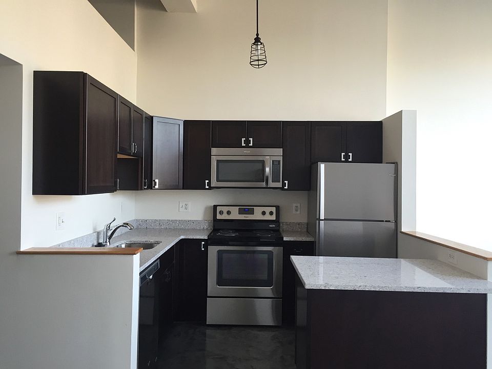 1st image of 4600 Woodward Ave APT 302