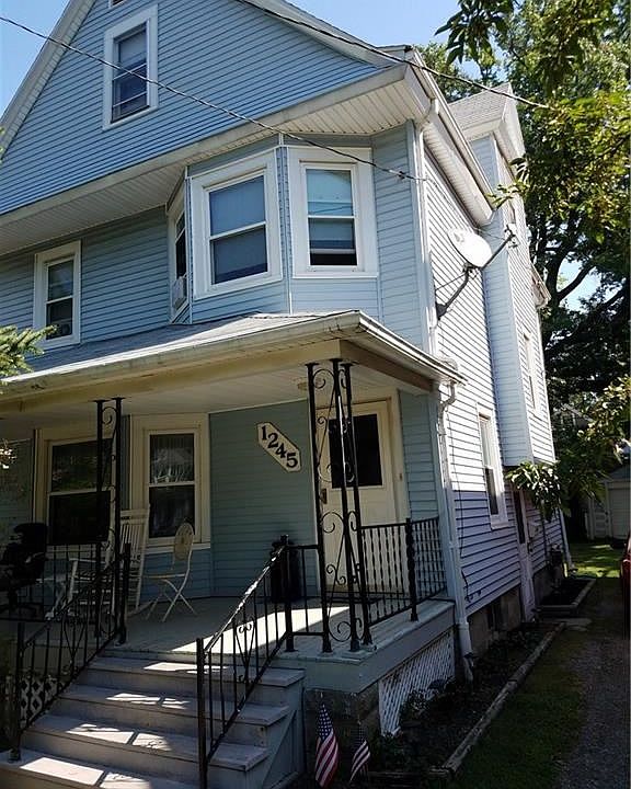 1st image of 1245 Summit Ave