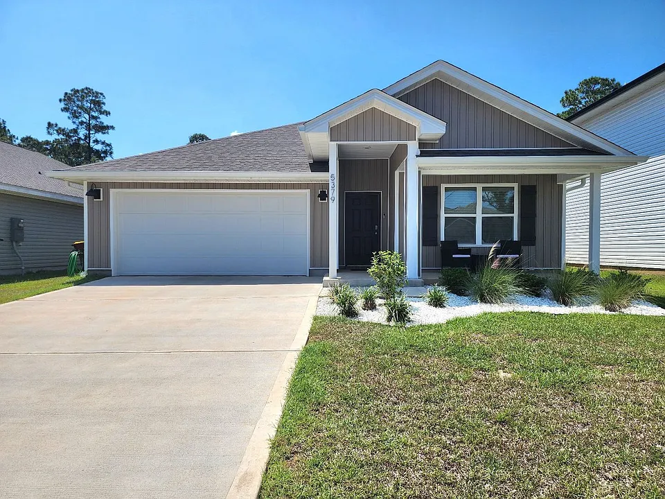 5379 Peach Dr