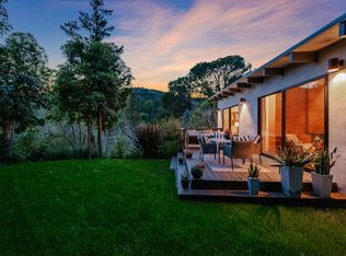 2558 Thames Pl, Los Angeles, CA 90046