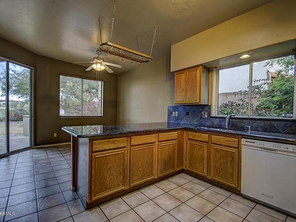 4th image of 357 E Shadow Bluff Pl