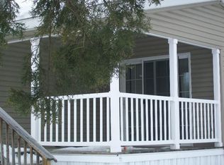 208 B St, Lothian, MD 20711