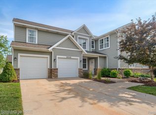 3040 Hamlet Cir, East Lansing, MI 48823