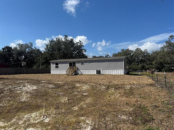 5th image of 12396 Hicks Rd