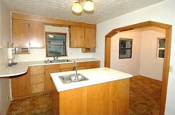 3rd image of 912 E Marine View Dr