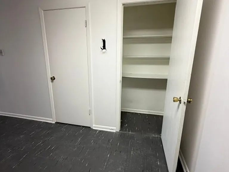 2101 Ottawa St — Photo 38