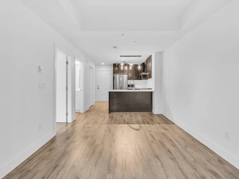 6338 King George Blvd #310 — Photo 5