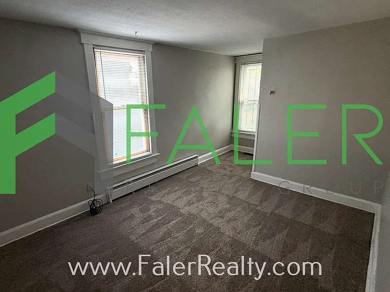 664 Oak St — Photo 10