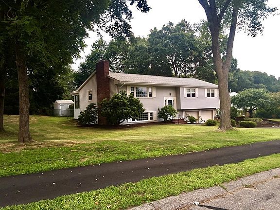 2nd image of 11 Canterbury Dr