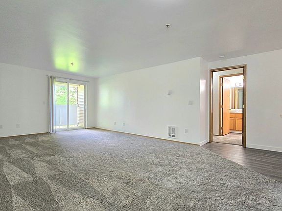 4th image of 11811 State Ave #D202