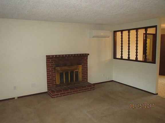 4th image of 12301 NE 32nd St