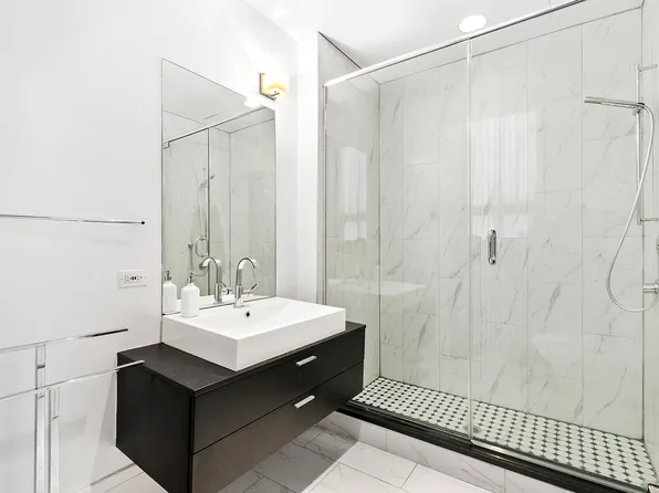 50 Pine Street image 4 of 9