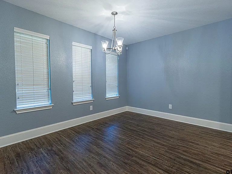 19842 N Meadow West Ln — Photo 11