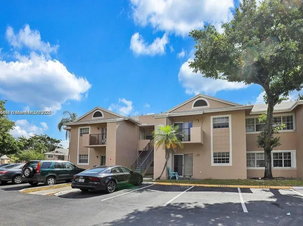 2361 NW 96th Ter #18A, Pembroke Pines, FL 33024
