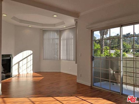 4th image of 14430 Benefit St APT 301