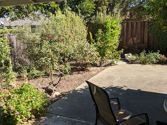 3rd image of 3392 Elaine Dr