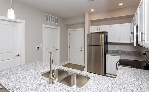 Preston Highway Apartments Photo 1