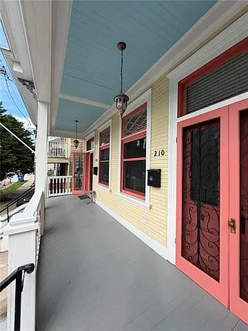 2 bed, 1.0 bath, 1250 sqft, $2,000 — Photo 3