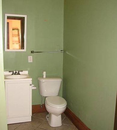 4th image of 2700 Chippewa St Unit B