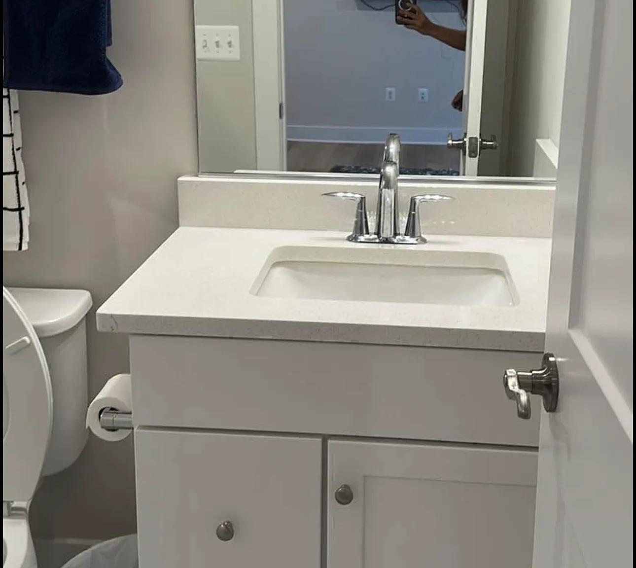1 bed, 2221 sqft, $800 — Photo 1