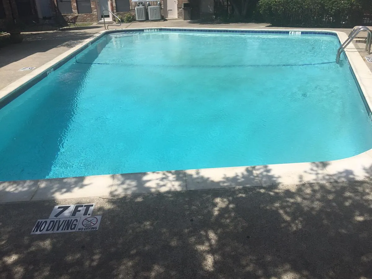2 bed, 1136 sqft, $1,550 — Photo 2