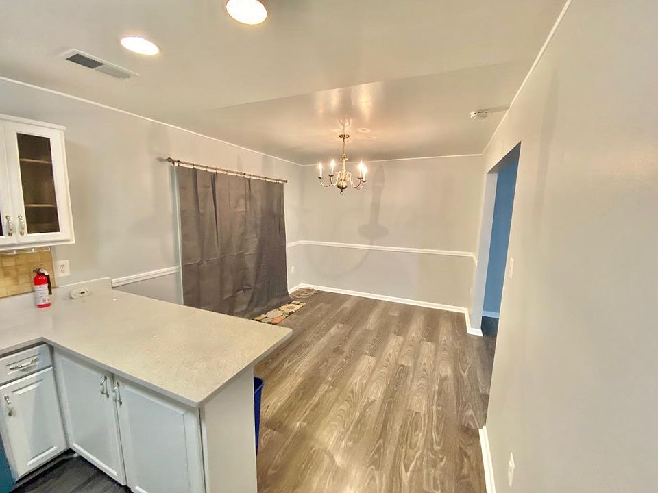 1st image of 2949 Lexington Ct