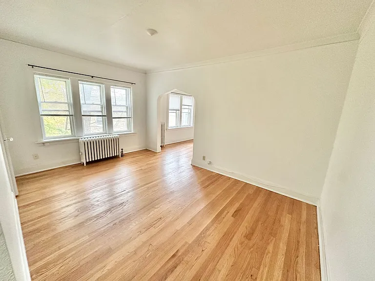 3819 N Oakland Ave — Photo 2