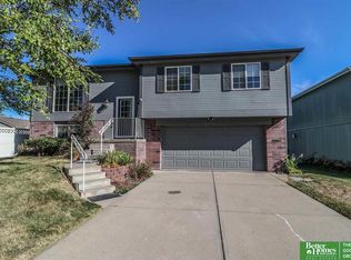 11112 Martin Ave, Omaha, NE 68164