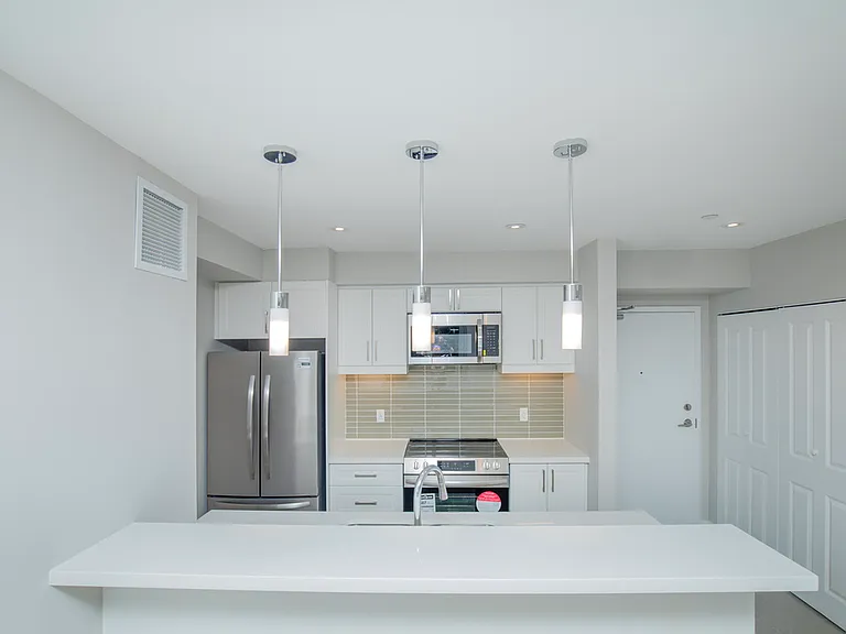 806 Kennedy Rd — Photo 28