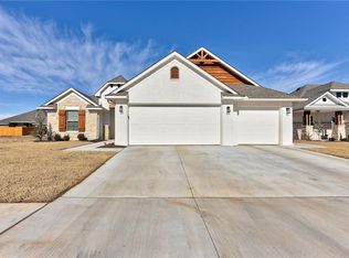 11025 NW 20th Ter, Yukon, OK 73099