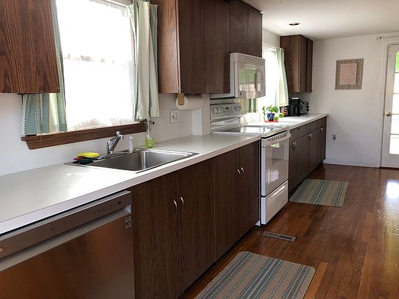 5th image of 43 Hillcroft Rd