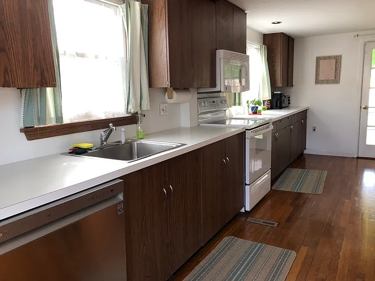 43 Hillcroft Rd — Photo 5