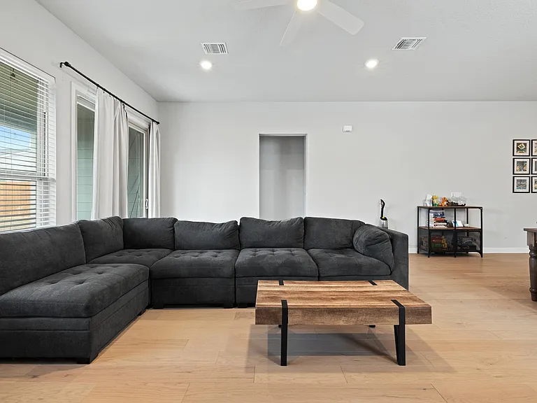 8405 Hubble Walk — Photo 14