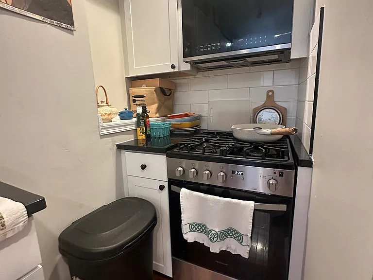 309 S 12th St #2R — Photo 6