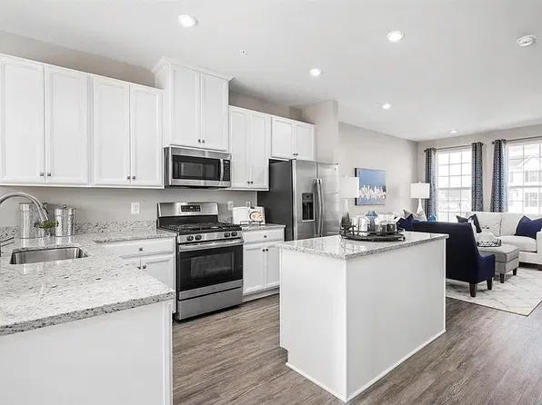 204 S Macon St, Baltimore, MD 21224