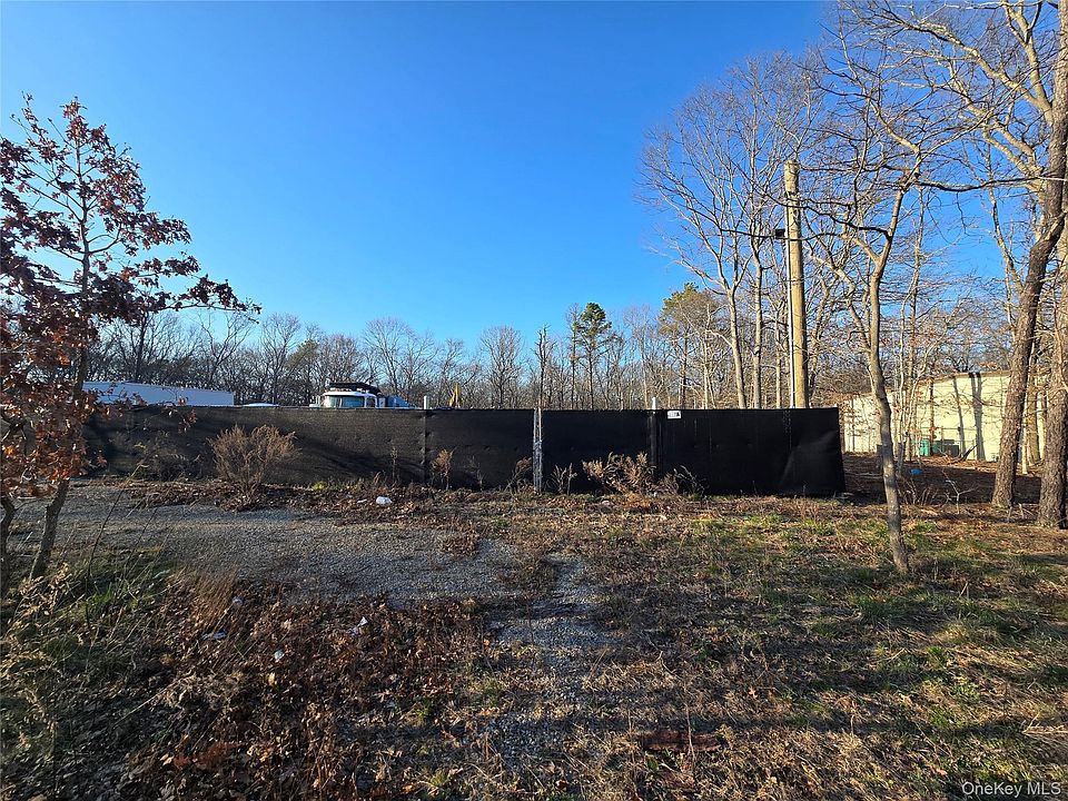 1st image of 301A Moriches-Middle Island Road