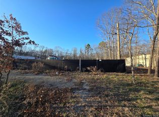 301A Moriches Middle Island Rd, Manorville, NY 11949