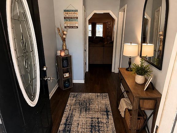 4th image of 290 Trillium Ln