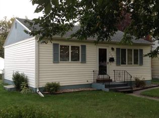 608 20th St NW, Minot, ND 58703
