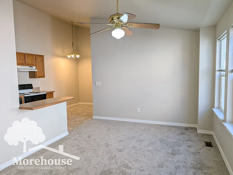 255 Delaware Ave — Photo 4