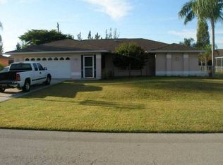 910 SW 22nd Ter, Cape Coral, FL 33991