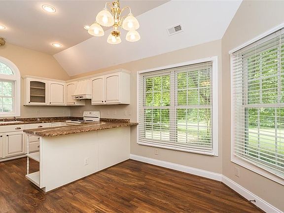 5th image of 8008 Dory Dr