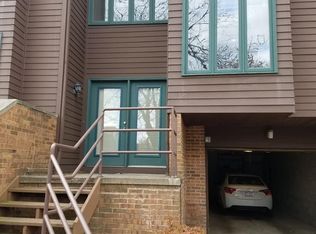 121 Fox Hollow Ct #121, Mayfield Heights, OH 44124