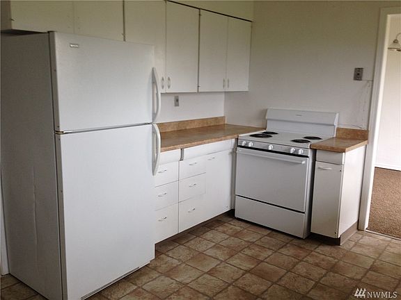 2nd image of 8908B Travis Dr