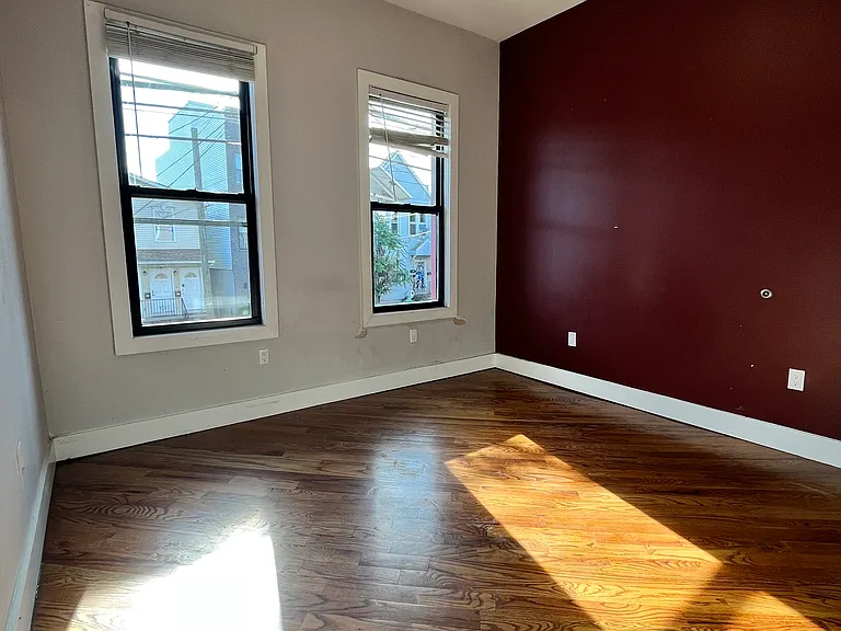 739 Garfield Ave #2A — Photo 4