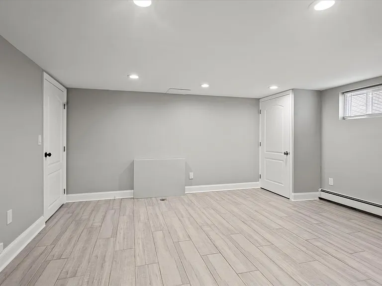 130 Gaston Ave #1 — Photo 22