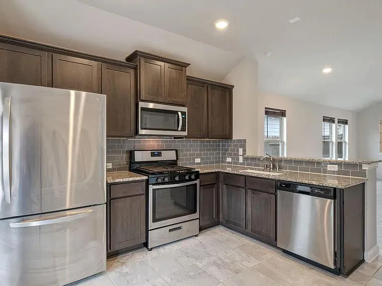 8214 Cottage Rose Dr — Photo 4