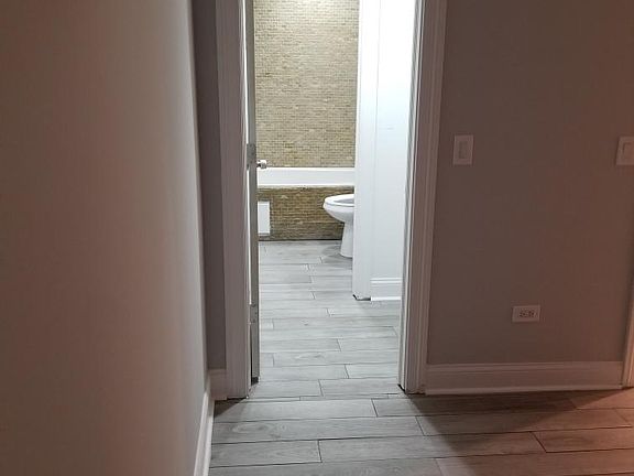 5th image of 3218 W Fullerton Ave #G